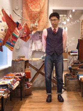 「OMNIGOD（オムニゴッド）のアイテム（パンツ）」を使った、D_MALL 京都さん（メンズ・165cm）の春コーディネート