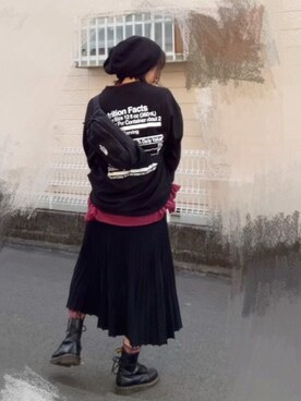 ボディバッグ ウエストポーチを使った 大人ガーリー の人気ファッションコーディネート Wear