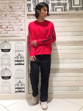「VANS（バンズ）のアイテム（Tシャツ/カットソー）」を使った、鈴木隆文さん（メンズ・178cm）の秋コーディネート