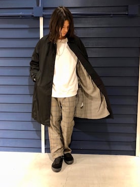 「RAGEBLUE（レイジブルー）のアイテム（ステンカラーコート）」を使った、鈴木隆文さん（メンズ・178cm）の秋コーディネート