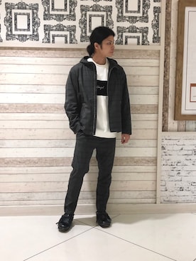 「KANGOL（カンゴール）のアイテム（スウェット）」を使った、鈴木隆文さん（メンズ・178cm）の冬コーディネート