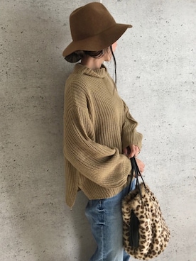 「ハイウエストストレートジーンズ」｜「アイテム（帽子）」を使った、ayaさん（レディース・161cm）の冬コーディネート