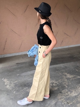 「ハットコーデ」｜「アイテム（スニーカー）」を使った、ayaさん（レディース・161cm）の春コーディネート