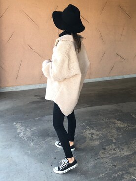 「ベージュ×ブラック」｜「アイテム（その他アウター）」を使った、ayaさん（レディース・161cm）の秋コーディネート