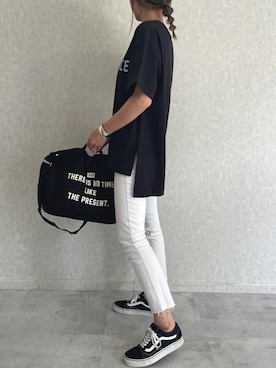 「ホワイトパンツ」｜「アイテム（スニーカー）」を使った、ayaさん（レディース・161cm）の夏コーディネート