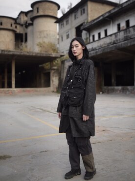 「MountainFeverのアイテム（ベスト、ブラック系）」を使った、QueenCさん（レディース・177cm）の冬コーディネート