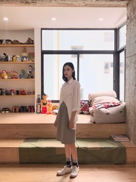 「VINTAGE（ヴィンテージ）のアイテム（スカート、グレー系）」を使った、QueenCさん（レディース・177cm）の春コーディネート