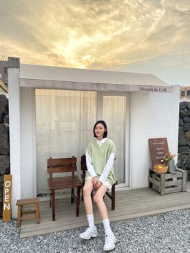 「ROARINGWILDのアイテム（トップス）」を使った、QueenCさん（レディース・177cm）の冬コーディネート