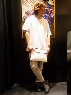 「TORNADO MART（トルネードマート）のアイテム（バッグ）」を使った、Fujiさん（メンズ・178cm）の春コーディネート