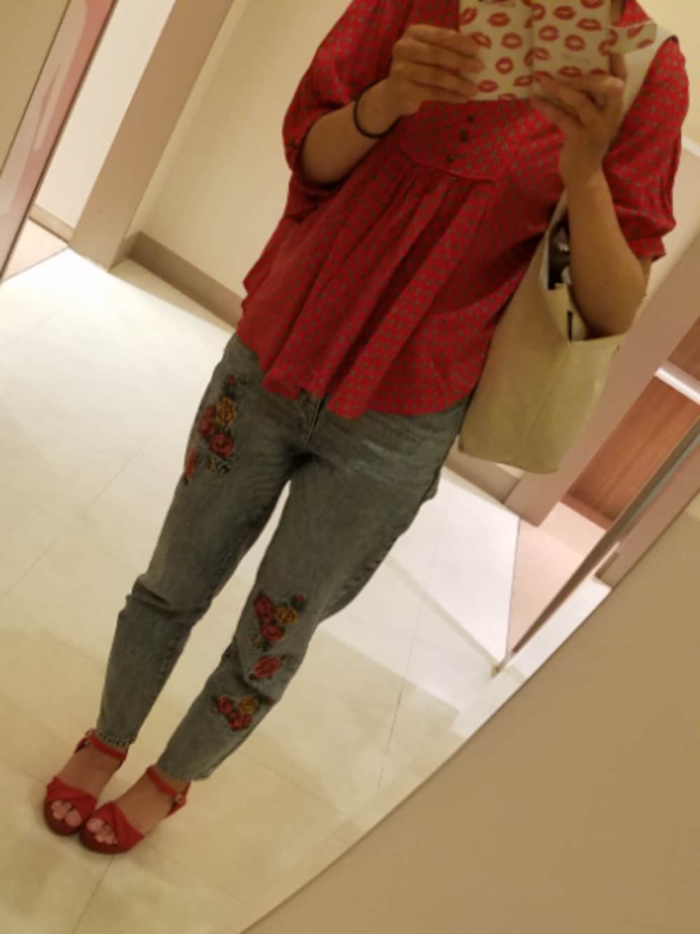 「JEANASISのガラスモック/449854（シャツ/ブラウス、レッド系）」を使った、ちぱさん（レディース・160cm）の夏コーディネートの1枚目の写真