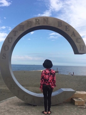 「5351 POUR LES HOMMES（ゴーサンゴーイチプールオム）のアイテム（サンダル）」を使った、藤枝蘭丸さん（メンズ・175cm）の夏コーディネート