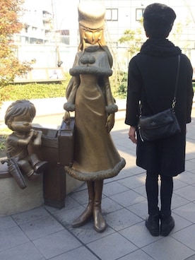 「オールブラック」｜「アイテム（ダッフルコート）」を使った、藤枝蘭丸さん（メンズ・175cm）の秋コーディネート
