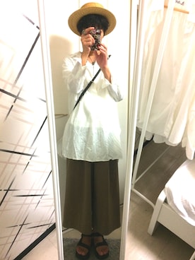 「Teva（テバ）のTeva / プラットフォーム ユニバーサル（サンダル）」を使った、藤枝蘭丸さん（メンズ・175cm）の秋コーディネート