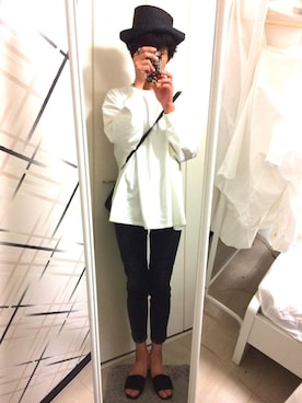 「AZUL by moussy（アズールバイマウジー）のアイテム（サンダル）」を使った、藤枝蘭丸さん（メンズ・175cm）の春コーディネート