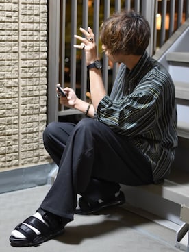 「neos（ネオス）のアイテム（スラックス）」を使った、ぬぬーしゅさん（メンズ・172cm）の春コーディネート
