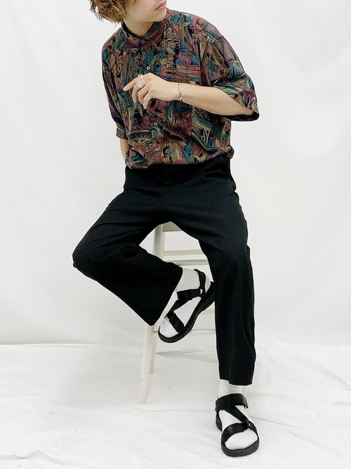 Lui's（ルイス）の「梨地テーパードパンツ（スラックス）」 - WEAR