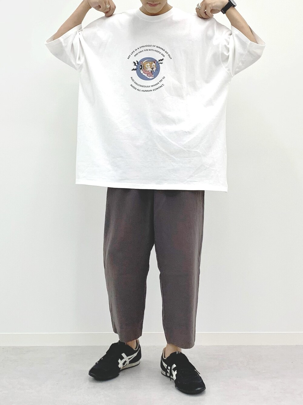 ぬぬーしゅさんの「トラロゴプリントTシャツ（kutir）」を使ったコーディネート