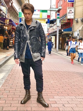 「THOM KROM（トムクロム）のアイテム（パーカー）」を使った、輝さん（メンズ・173cm）の秋コーディネート