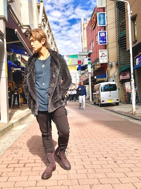 「THOM KROM（トムクロム）のアイテム（パンツ）」を使った、輝さん（メンズ・173cm）の秋コーディネート