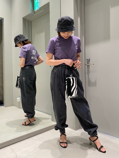 DIESEL（ディーゼル）の「レディース ゼブラ BIGロゴ ミニクロス