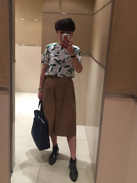 「TORY BURCH（トリーバーチ）のアイテム（トップス）」を使った、柏原さん（レディース・165cm）の秋コーディネート