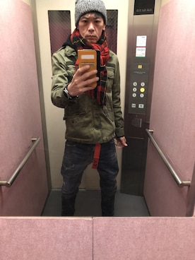 「Y3のアイテム（ベルト、レッド系）」を使った、川本 直也さん（メンズ・175cm）の冬コーディネート