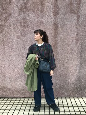 「plain-me（プレインミー）のアイテム（パンツ）」を使った、江佳穎さん（レディース・160cm）の春コーディネート