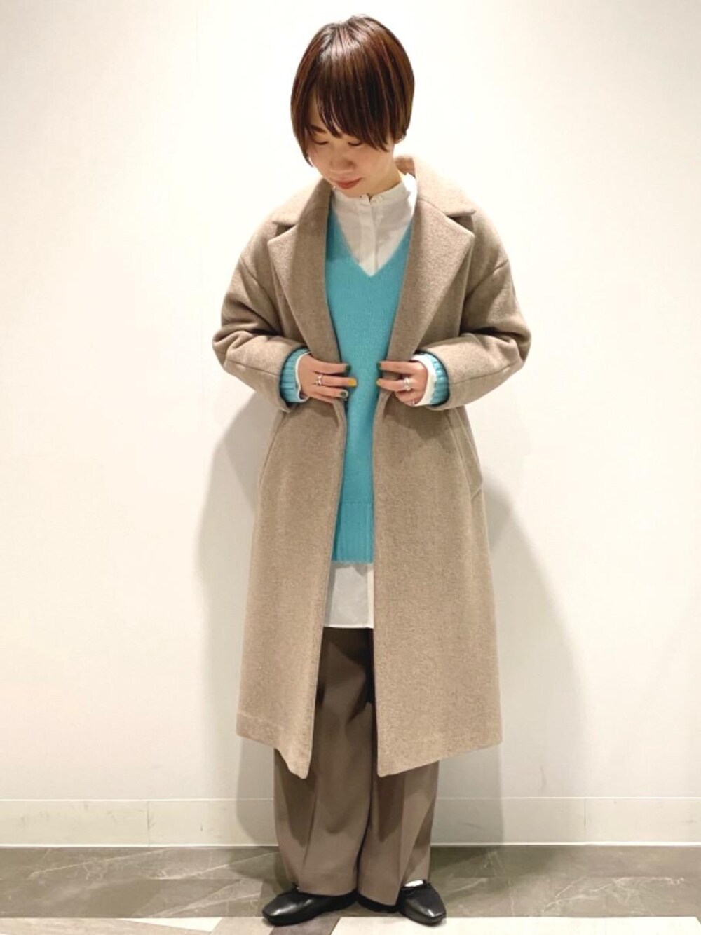 「レイヤードスタイル、大人カジュアル、casual、under155、一押しのアウタースタイル」｜「green label relaxingの◆CFC ディープカット フラット バレエシューズ (1.0cmヒール)（バレエシューズ、ブラック系）」を使った、kiryu_tさん（レディース・153cm）の冬コーディネートの1枚目の写真