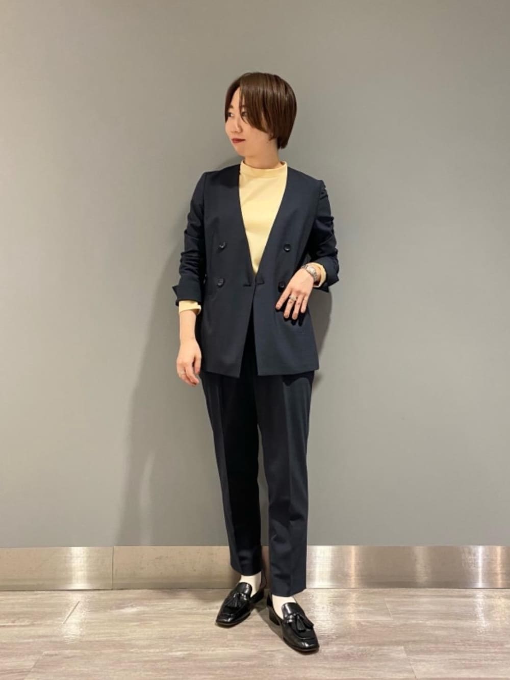 「ジャケット、ビジネス、under155、スーツ/タイ、フォーマル/セレモニー、ぱんつ、□骨格ウェーブ」｜「green label relaxingのスクエア タッセル ローファー(3cmヒール)（ローファー、ブラック系）」を使った、kiryu_tさん（レディース・153cm）の夏コーディネートの1枚目の写真