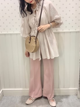 「Heather（ヘザー）のアイテム（スラックス）」を使った、アミリさん（レディース・163cm）の春コーディネート