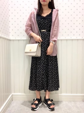 アミリさんのコーディネート