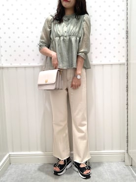 アミリさんのコーディネート