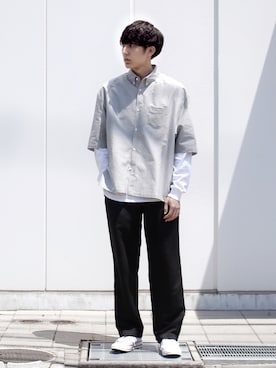 「UNIVERSAL PRODUCTS（ユニバーサルプロダクツ）のアイテム（スラックス）」を使った、_ryo_さん（メンズ・180cm）の春コーディネート