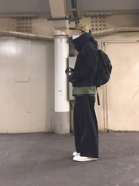 「DIGAWEL（ディガウェル）のアイテム（スラックス）」を使った、ゆさん（メンズ・172cm）の冬コーディネート