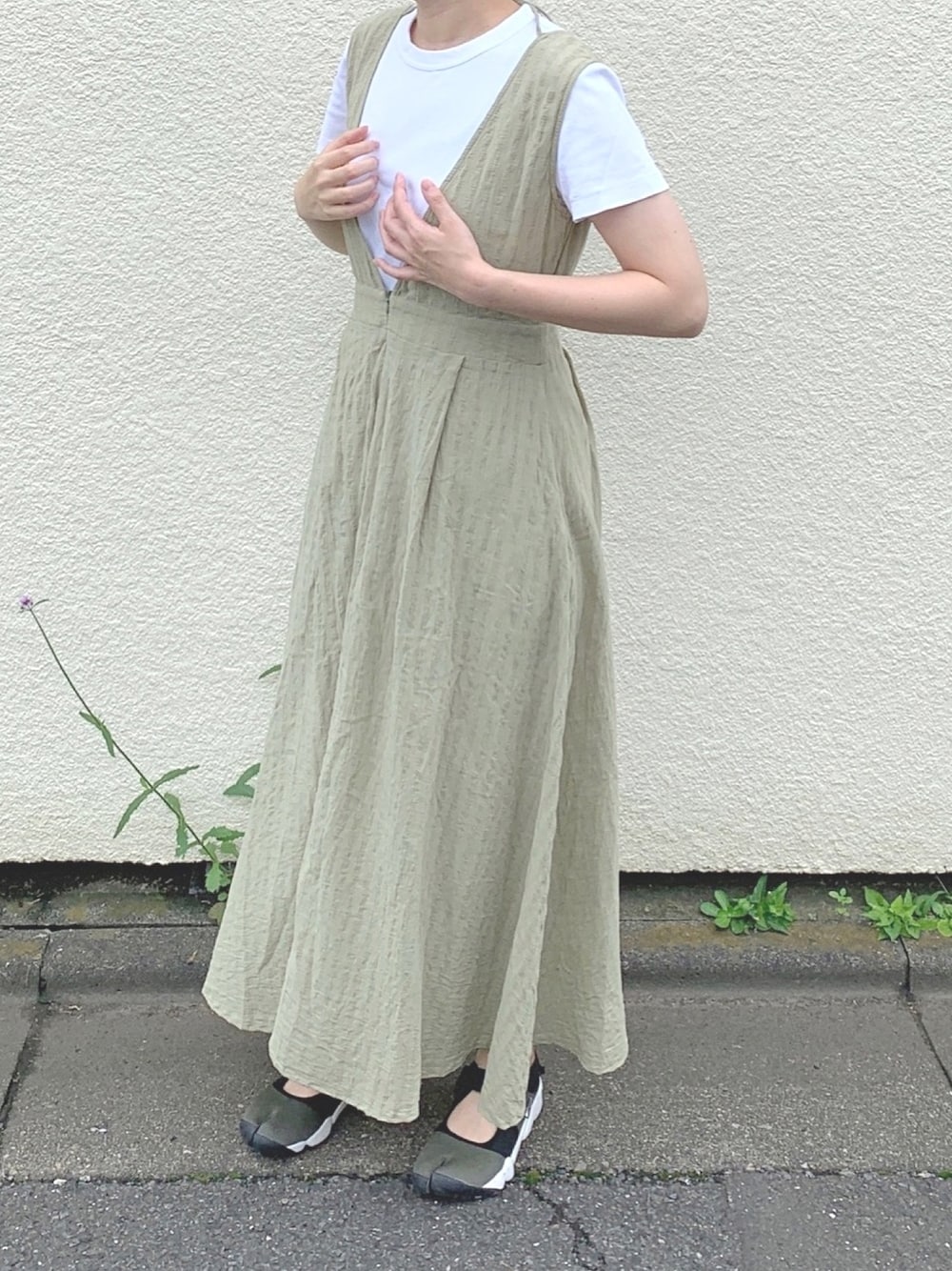 「ワンピース、休日スタイル、ロングスカート、ラクチンコーデ、エアリフト、Tシャツ、緑、着回しコーデ」｜「KhajuのKhaju:バックシャンワンピース◇（ワンピース、グリーン系）」を使った、my__na...さん（レディース・164cm）の夏コーディネートの1枚目の写真