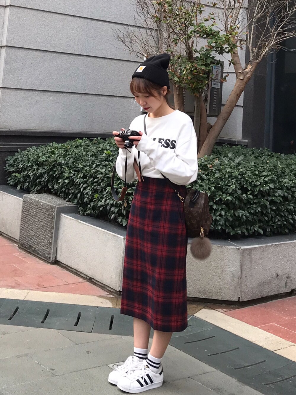 「秋コーデ、休日スタイル、今日のコーデ、ootd」｜「SLYのアイテム（パーカー、ホワイト系）」を使った、inrinさん（レディース・152cm）の秋コーディネートの1枚目の写真