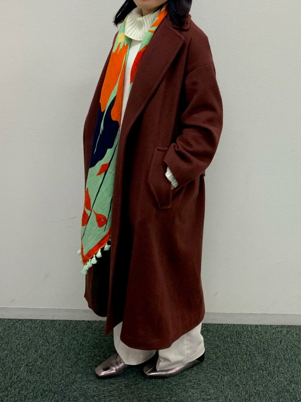 「おしゃれさんと繋がりたい、ブラウン色に染まれ、低身長、寒がり、さしいろ、ストール」｜「green label relaxingのアイテム（ダウンジャケット/コート、ブラウン系）」を使った、R N Kさん（レディース・153cm）の冬コーディネートの1枚目の写真