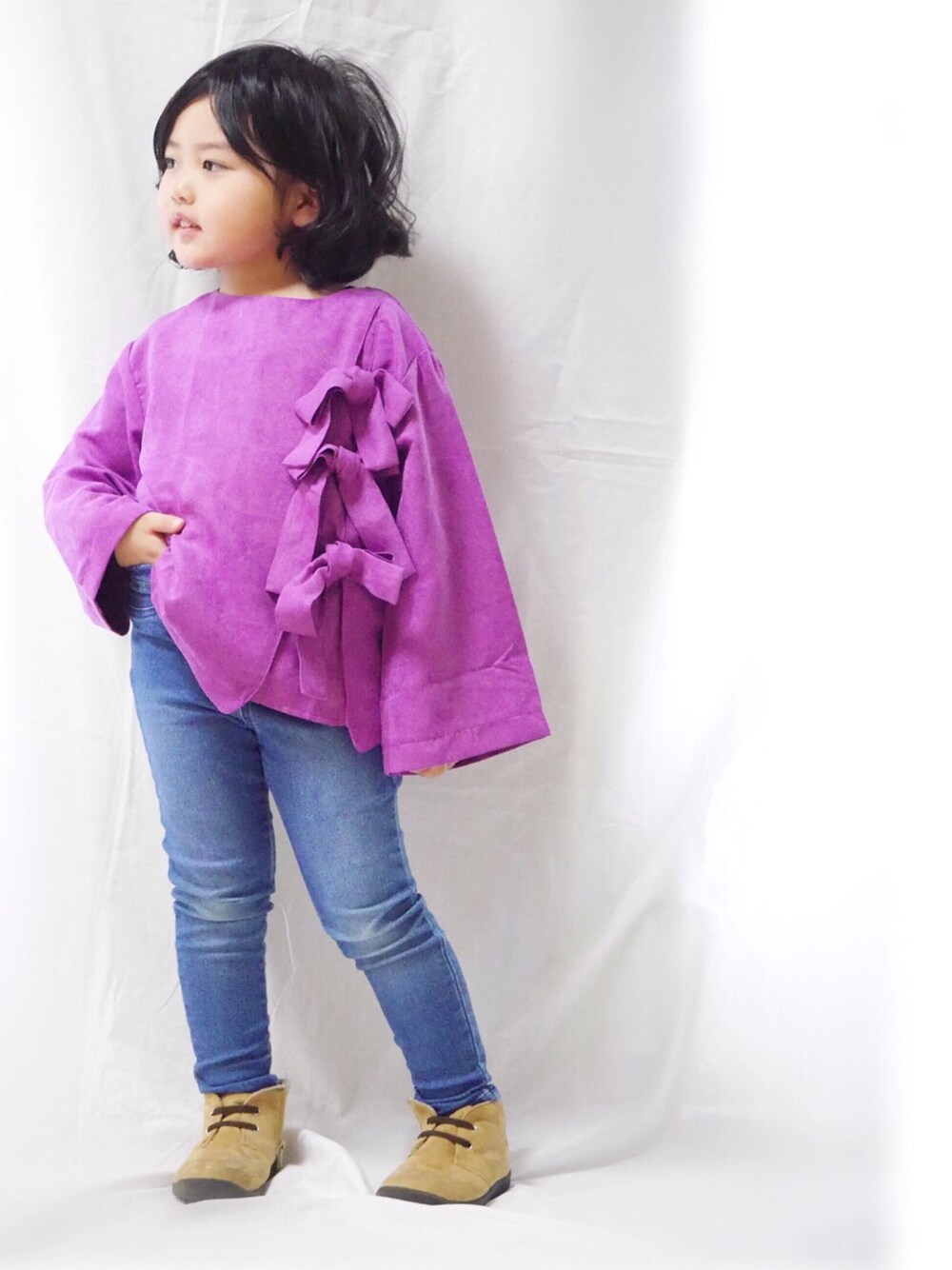 「カジュアル、おんなのこコーデ、３歳女の子、キッズファッション」｜「petit mainのアイテム（トップス、パープル系）」を使った、mi.ko.ruさん（キッズ・100cm）の冬コーディネートの1枚目の写真