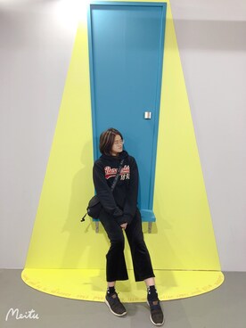 「帽T」｜kiki彤さん（レディース・170cm）の冬コーディネート