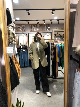 「西裝外套」｜「アイテム（チェスターコート）」を使った、kiki彤さん（レディース・170cm）の冬コーディネート