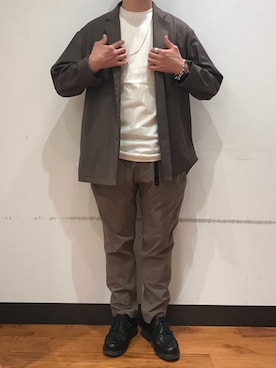 その他パンツ グレー系 を使った イージーパンツ の人気ファッションコーディネート Wear