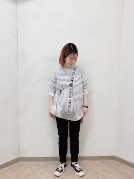 「HOLIDAY（ホリデイ）のアイテム」を使った、nishitomoさん（レディース・158cm）の春コーディネート