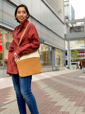 「アイテム（ミリタリージャケット、レッド系）」を使った、Hikaruさん（レディース・156cm）の秋コーディネート