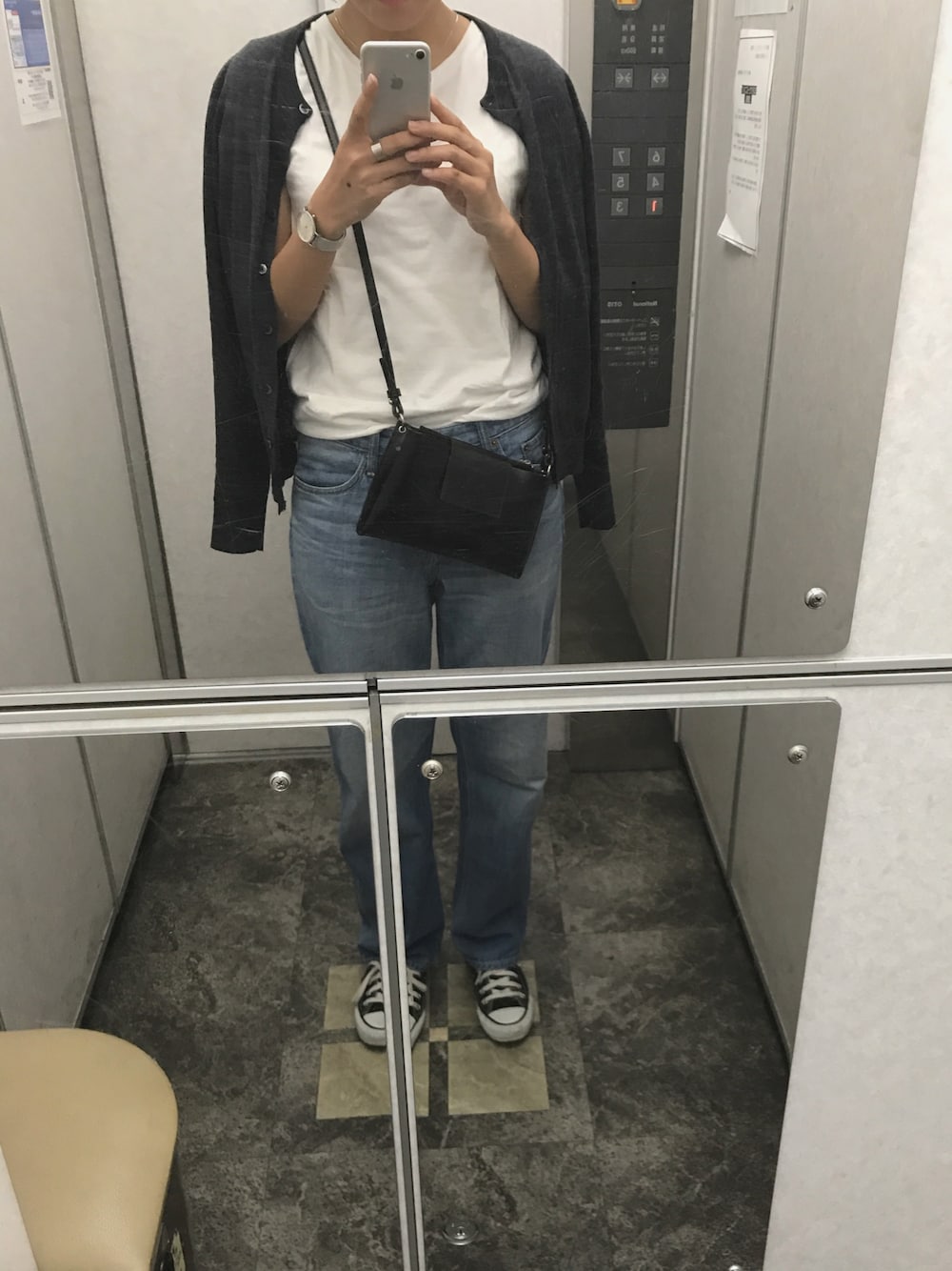 「YAHKIのアイテム（ショルダーバッグ、ブラック系）」を使った、sayaka.さん（レディース・165cm）の夏コーディネートの1枚目の写真