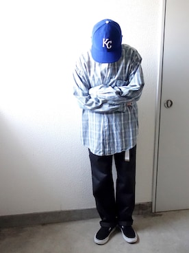 「NEWERA」｜「アイテム（スリッポン）」を使った、Yotchさん（メンズ・170cm）の春コーディネート
