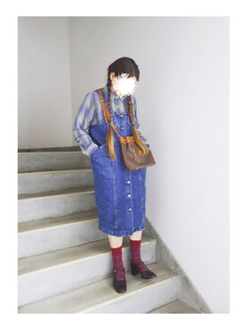 「古着女子」｜「アイテム（ジャンパースカート）」を使った、Yotchさん（レディース・163cm）の春コーディネート