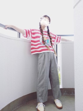 「80年代」｜「アイテム（Tシャツ/カットソー）」を使った、Yotchさん（レディース・163cm）の夏コーディネート