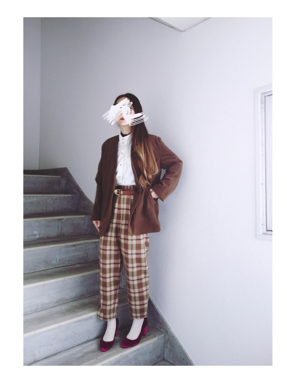 「メルカリ、古着、古着ジャケット、レトロジャケット、モールスキン、刺繍、チェックパンツ、大人古着、古着コーデ、古着女子」｜「古着のアイテム（ノーカラージャケット、ブラウン系）」を使った、Yotchさん（レディース・163cm）の冬コーディネートの1枚目の写真