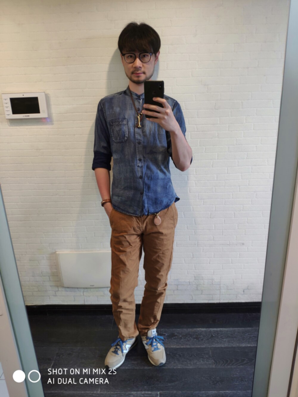 「HDKのアイテム（シャツ/ブラウス、ブルー系）」を使った、喯嘚儿木さん（メンズ・175cm）の夏コーディネートの1枚目の写真