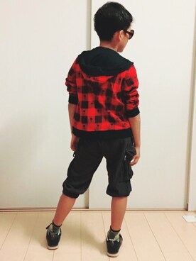「OSHKOSH（オシュコシュ）のアイテム（スニーカー）」を使った、Hon♡ruさん（キッズ・134cm）の秋コーディネート